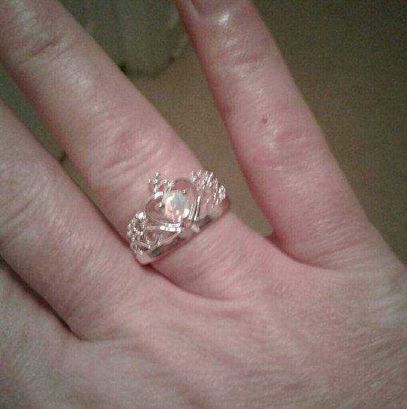 Meet your Posher, Marie - Picture 2 of 5